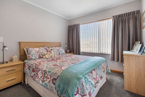 Photo of property in 8 Hoyte Place, Pukehangi, Rotorua, 3015