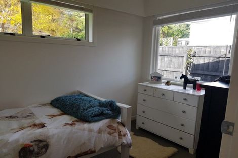Photo of property in 23 Awanui Street, Merrilands, New Plymouth, 4312
