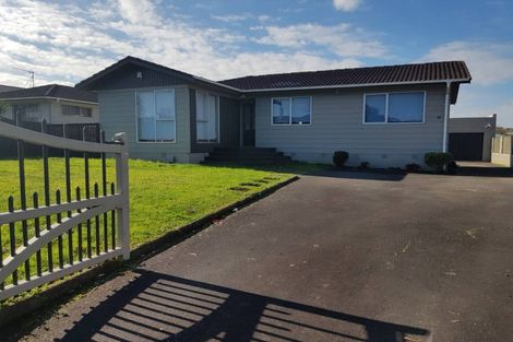 Photo of property in 13 Lisa Rise, Half Moon Bay, Auckland, 2012