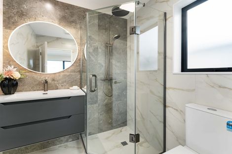 Photo of property in 71b Matipo Road, Te Atatu Peninsula, Auckland, 0610