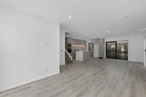 Photo of property in 186d Pakuranga Road, Pakuranga, Auckland, 2010