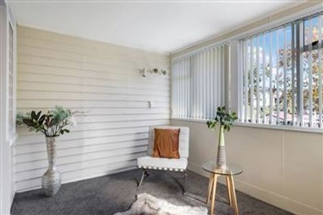 Photo of property in 64 Seabrook Avenue, New Lynn, Auckland, 0600