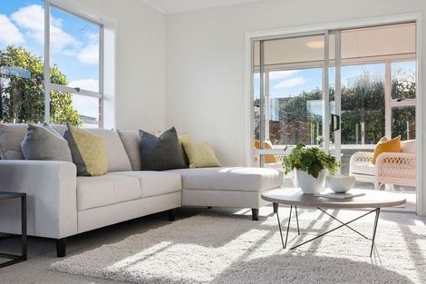 Photo of property in 2/9 Esmonde Road, Takapuna, Auckland, 0622