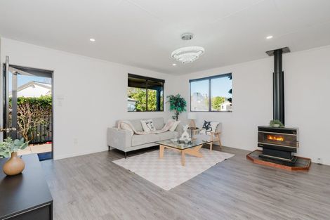 Photo of property in 8 Bruton Place, Nawton, Hamilton, 3200