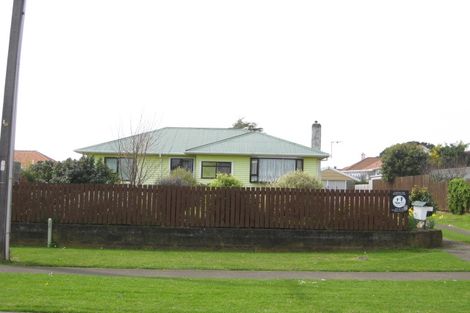 Photo of property in 40 Leslie Street, Waitara, 4320