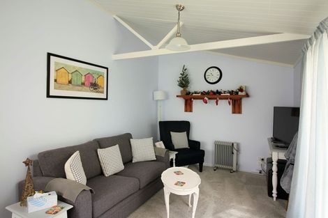 Photo of property in 145 Kemptons Line, Greytown, 5794