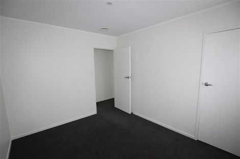 Photo of property in 13 Serwayne Place, Sunnyvale, Auckland, 0612