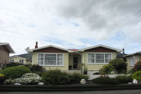 Photo of property in 13 Reeves Street, Stoke, Nelson, 7011