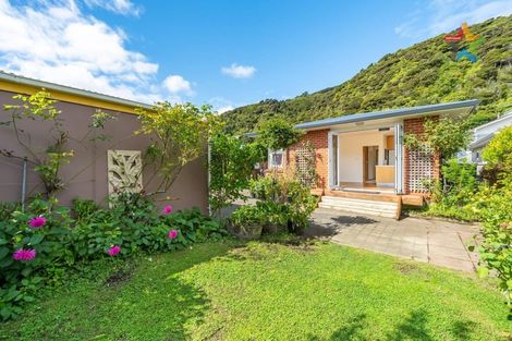 Photo of property in 4/204 Muritai Road, Eastbourne, Lower Hutt, 5013