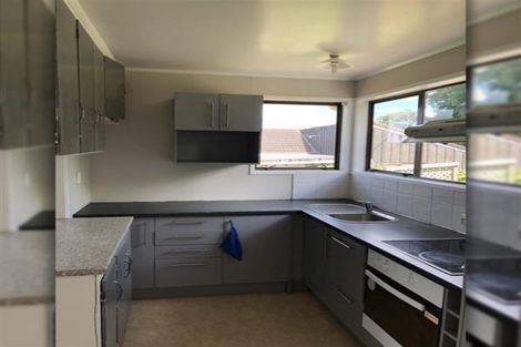 Photo of property in 19 Oreil Avenue, West Harbour, Auckland, 0618