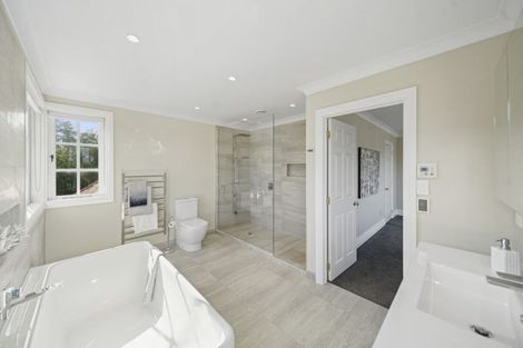 Photo of property in 16 Fenton Terrace, Cockle Bay, Auckland, 2014