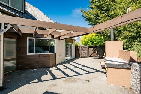 Photo of property in 8 Arawata Terrace, Fernhill, Queenstown, 9300