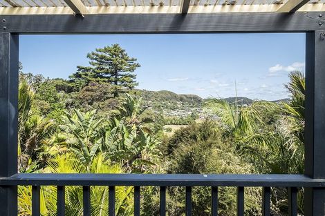 Photo of property in 17 Taraire Street, Ostend, Waiheke Island, 1081