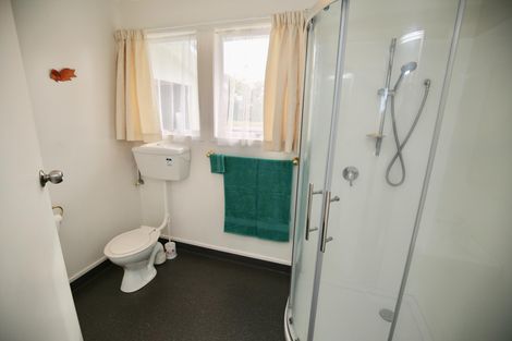 Photo of property in 4 Lorenzen Bay Road, Raglan, 3225