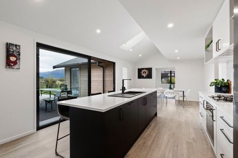 Photo of property in 11 Torridon Court, Jacks Point, Queenstown, 9371