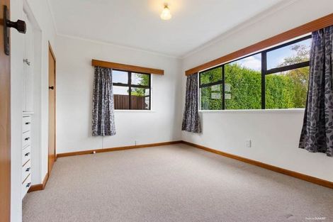 Photo of property in 33 Eastglen Road, Glen Eden, Auckland, 0602
