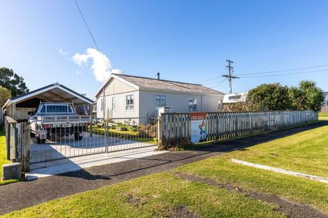 Photo of property in 42 Seymour Street, Waitara, 4320