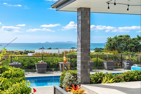 Photo of property in 22 Cullen Road, Waipu, 0582