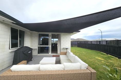 Photo of property in 1 Jeffs Way, Papamoa Beach, Papamoa, 3118