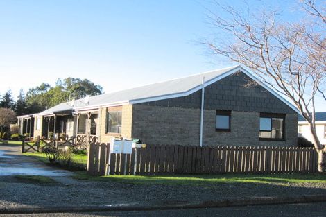 Photo of property in 61c Park Street, Winton, 9720