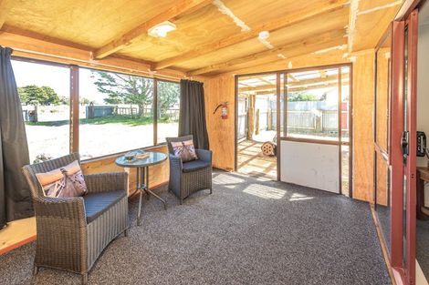 Photo of property in 16 Waitai Street, Castlecliff, Whanganui, 4501
