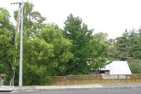 Photo of property in 2/18 Rossmore Terrace, Murrays Bay, Auckland, 0630