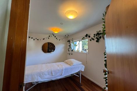 Photo of property in 95 Cornwallis Road, Cornwallis, Auckland, 0604