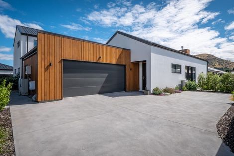 Photo of property in 19 Cumberland Road, Lower Shotover, Queenstown, 9304