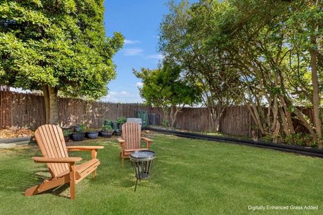 Photo of property in 6 Hobbs Place, Westbrook, Palmerston North, 4412