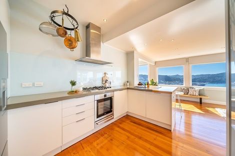 Photo of property in 35 Palliser Road, Roseneath, Wellington, 6011