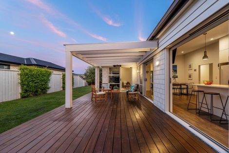 Photo of property in 26 Hiria Crescent, Papamoa Beach, Papamoa, 3118
