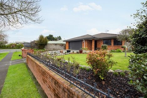 Photo of property in 2 Pascal Place, Flagstaff, Hamilton, 3210