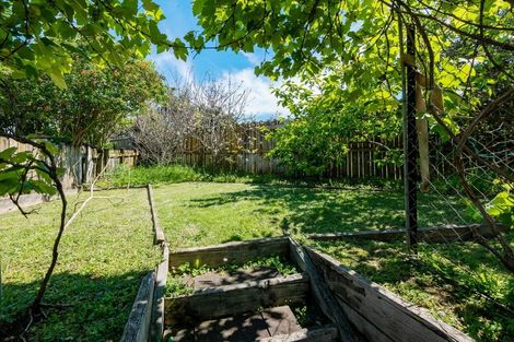 Photo of property in 2/5 Perendale Close, Somerville, Auckland, 2014