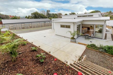 Photo of property in 4 Mackillop Way, Brooklands, New Plymouth, 4310
