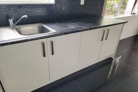 Photo of property in 1/39 Seabrook Avenue, New Lynn, Auckland, 0600