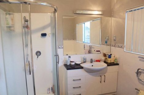 Photo of property in 21 Leafield Crescent, Henderson, Auckland, 0612