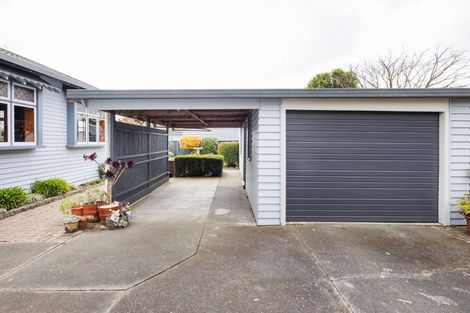 Photo of property in 21 Manapouri Crescent, Hokowhitu, Palmerston North, 4410