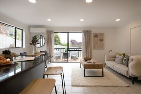 Photo of property in 9 Travis View Drive, Fairview Heights, Auckland, 0632