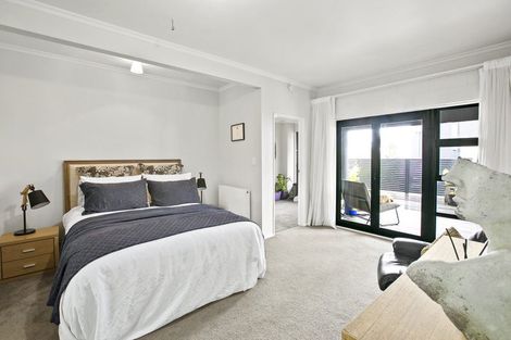 Photo of property in 3/23a Hamblyn Street, Strandon, New Plymouth, 4312