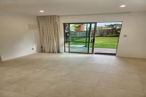 Photo of property in 28 Ballymore Drive, Pinehill, Auckland, 0632