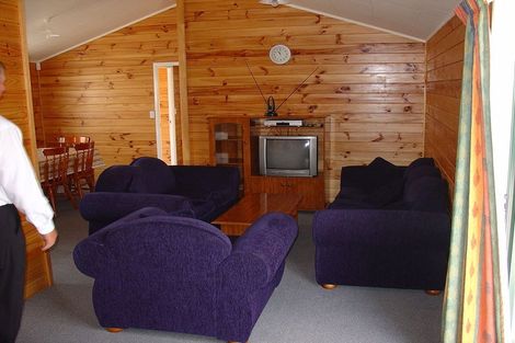 Photo of property in 44 Airfield Road, Takanini, 2112