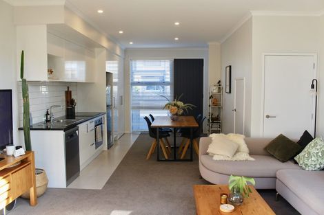 Photo of property in 22 Rangihina Road, Hobsonville, Auckland, 0616