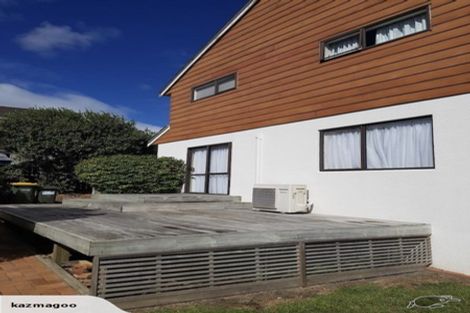 Photo of property in 24/24 Eastglen Road, Glen Eden, Auckland, 0602