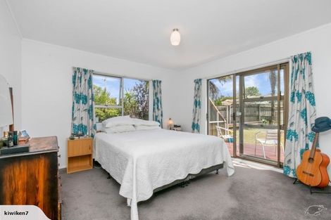 Photo of property in 1/8 Wattle Road, Sunnyvale, Auckland, 0612