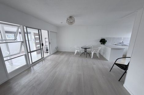 Photo of property in 2/33 Ashlynne Avenue, Papatoetoe, Auckland, 2025