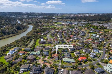 Photo of property in 37 Kinleith Way, Albany, Auckland, 0632