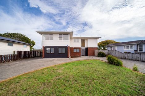 Photo of property in 12 Ronald Place, Manurewa, Auckland, 2102