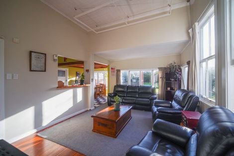 Photo of property in 54 Grey Street, Marton, 4710