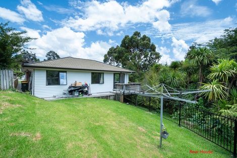 Photo of property in 59a Sungrove Rise, Sunnyvale, Auckland, 0612