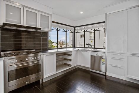 Photo of property in Illawarra Flats, 1/4 Brighton Road, Parnell, Auckland, 1052